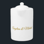 Tetera Caligrafía Profesional Elegante Color Dorado<br><div class="desc">Este producto fue muy bueno y me encanta lo fácil que es para el diseño personalizar. El diseño era muy sencillo,  así que me siento muy complacido cuando lo creo.</div>