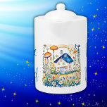 Tetera Casa Monogramada Cottagecore con hongos |<br><div class="desc">Una bonita casa de campo rodeada de flores y setas evoca un entorno rural acogedor e idílico,  que representa una estética nostálgica e idealizada inspirada en la vida rural tradicional. Monogramado para insertar su propio texto - en azul. Tetera.</div>
