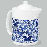 Tetera Color de agua de mariposa azul<br><div class="desc">Pintura de mariposa color azul y blanco índigo. Arte original de Nic Squirrell.</div>