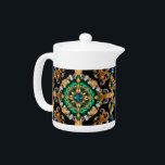 Tetera con diseño de colores brasileños<br><div class="desc">Disfrute de su tiempo de té con elegancia y orgullo brasileño con nuestra exclusiva tetera con un diseño de lujosos colores brasileños acentuado con efectos de piedra en un fondo oscuro. Esta tetera es más que una pieza funcional —es una sorprendente celebración de la vibrante cultura y sofisticación moderna de...</div>