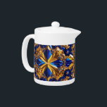 Tetera con diseño de colores suecos<br><div class="desc">Aumente su tiempo de té con esta exquisita tetera con los colores vivos de Suecia en un impresionante diseño de porcelana 3D de piedra preciosa. Esta tetera exhibe maravillosamente los icónicos tonos azules y amarillos de los colores nacionales de Suecia, que se han hecho realidad a través de un efecto...</div>