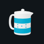 Tetera de la Bandera de Honduras<br><div class="desc">Añada un toque de orgullo hondureño a su hora de tomar el té con nuestra exclusiva tetera con la bandera de Honduras. Esta tetera, elaborada con meticulosa atención a los detalles, es más que un simple artículo funcional; es una celebración del legado y orgullo cultural de Honduras. El diseño vibrante...</div>