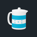 Tetera de la Bandera de Honduras<br><div class="desc">Añada un toque de orgullo hondureño a su hora de tomar el té con nuestra exclusiva tetera con la bandera de Honduras. Esta tetera, elaborada con meticulosa atención a los detalles, es más que un simple artículo funcional; es una celebración del legado y orgullo cultural de Honduras. El diseño vibrante...</div>