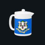 Tetera de la bandera del estado de Connecticut<br><div class="desc">Eleva tu tiempo de té con un toque de orgullo de Connecticut usando nuestra exclusiva tetera con la bandera de Connecticut! Esta tetera, elaborada con meticulosa atención a los detalles, es más que un simple artículo de cocina funcional; es una celebración del legado y orgullo cultural de Connecticut. El elegante...</div>