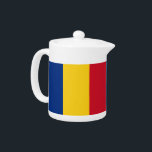 Tetera de la bandera rumana<br><div class="desc">¡Añada un toque de orgullo rumano a su hora de tomar el té con nuestra exclusiva tetera con la bandera de Rumania! Esta tetera, elaborada con meticulosa atención a los detalles, es más que sólo un elemento funcional; es una celebración del legado y orgullo cultural de Rumania. El diseño vibrante...</div>