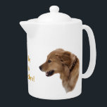 Tetera del perro del golden retriever<br><div class="desc">La " vida es" partes de oro la imagen con un perro del golden retriever en esta tetera.   El texto está en una capa separada y puede ser cambiado o ser eliminado fácilmente.</div>