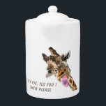 Tetera Divertida jirafa de la lengua y el juguetón del vi<br><div class="desc">Divertido Giraffe Tongue Out and Playful Wink - Sonríe el dibujo de un Personalizado animal - Elija / agregue su texto único / fuente / color - Haga su regalo especial - Redimensionar y mover o eliminar y agregar elementos / imágenes con la herramienta de personalización ! - Dibujo y...</div>