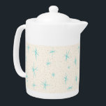 Tetera Espacio Edad Turquesa Starburros Tea Pot<br><div class="desc">Este Space Age Turquoise Starbursts Tea Pot presenta estallidos azules en un fondo cremoso con especkles de color oro. Inspirado en un clásico patrón de platos modernos de mediados de siglo, este diseño tiene un auténtico estilo vintage. La bondad retro kitschy te hará sentir como si te hubieses cruzado con...</div>