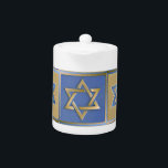 Tetera Estrella Judaica De David Metalizado Gold Blue<br><div class="desc">Está viendo la colección de diseño de Lee Hiller. Coleccionista,  ropa,  regalos y objetos de colección Lee Hiller Photography o colección de arte digital. Puedes ver su fotografía de la naturaleza en http://HikeOurPlanet.com/ y seguir su blog de senderismo dentro del Parque Nacional de Hot Springs.</div>