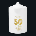 Tetera Gold 50 y Fab Teapot<br><div class="desc">50 y caligrafía decorativa Fab diseñada en oro y purpurina falso. Fácilmente nombre y mensaje personalizar para hacer un fabuloso regalo de cumpleaños y mantener el sake para esa persona especial.</div>