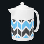 Tetera Hueso geométrico gris azul moderno<br><div class="desc">Esta tetera moderna presenta un patrón geométrico de arenque colorido en azul cielo y gris oscuro.</div>