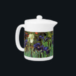 Tetera Irises de Vincent van Gogh, Arte de Jardín Vintage<br><div class="desc">Irises (1889) de Vincent van Gogh es un bello arte vintage post impresionsionismo paisaje floral con un jardín con iris morado barbudo cultivado por amapolas naranjas. Una sola flor blanca de iris está floreciendo al borde. Sobre el artista: Vincent Willem van Gogh (1853-1890) fue uno de los pintores más famosos...</div>