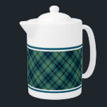 Tetera Keith Ancient Tartán<br><div class="desc">Tetera con el antiguo tartán familiar por Clan Keith. Vintage Scottish de 1838 en azul claro y verde,  con resaltes negros. Elija entre dos tamaños. Hay disponibles teacups y tazas coincidentes.</div>
