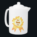 Tetera La mejor madre de todos los tiempos la cinta galar<br><div class="desc">Presente en Guay para las madres Cinta ganadora del premio de oro con tipografía La mejor mamá de todos los tiempos</div>