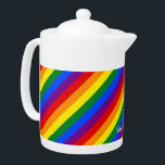 Tetera LGBT Orgullo gay con bandas de arcoíris Bandera co<br><div class="desc">Hermoso, vibrante, el orgullo gay LGBT colores de la bandera arcoíris, colores de las franjas geométricas coloridas, personalizado, personalizado, moderno, fresco, elegante, elegante y elegante guión de imitación de oro / tipografía / fuente, monogramado, 100% de porcelana blanca, caja fuerte con lavavajillas, caja fuerte con microondas, tetera. Simplemente escriba su...</div>