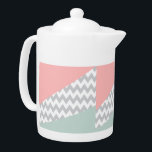 Tetera Mint y coral de Chevron gris<br><div class="desc">Esquinas diagonales verdes y coralinas de menta con un chevron gris central-</div>