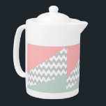 Tetera Mint y coral de Chevron gris<br><div class="desc">Esquinas diagonales verdes y coralinas de menta con un chevron gris central-</div>