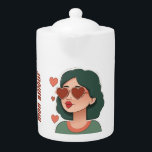 Tetera Mon Amour<br><div class="desc">Este diseño ofrece una forma sencilla pero romántica al estilo francés de decir "mi amor" - "mon amour". Presenta un ilustracion de una mujer con corazones y un personalizable de texto "mon amour" por defecto.</div>