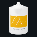 Tetera Monograma Atractivo Llave Blanca Amarilla Moderna<br><div class="desc">¿Crees que es difícil elegir un diseño según tu propia personalidad y gustos? Tal vez este diseño haga tu trabajo más fácil. Mira de nuevo,  esto es definitivamente lo que estás buscando.</div>