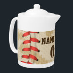 Tetera Nombre de béisbol vintage personalizado número ret<br><div class="desc">El diseño retro de nombres de béisbol vintage personalizado puede ser bueno para ti si te gusta el béisbol. O podría ser un gran regalo para los que aman el béisbol.</div>