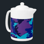 Tetera Patrón azul oscuro y morado de camuflaje<br><div class="desc">Personalice esta plantilla con su arte o foto y personalizar a su gusto. El producto presenta un patrón de camuflaje azul y púrpura.</div>