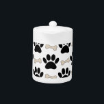 Tetera Patrón De Pasta Y Huesos<br><div class="desc">Un patrón hecho de patas y huesos de cachorro. diseño de estilo personalizado.</div>