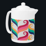 Tetera Patrón De Swirls Colorido Retro Único<br><div class="desc">Únicas y coloridas son las palabras que vienen a la mente cuando observas este clásico y abstracto patrón de remodelación burgués retro en brillantes y coloridos tonos de joyas sobre un fondo blanco que es, oh, tan moderno y super lindo también de mediados de siglo. Este alegre y vibrante diseño...</div>