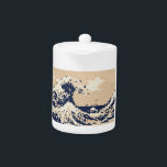 Tetera Pixel Tsunami 8 bits arte de píxeles<br><div class="desc">La Gran Ola de Kanagawa (神 奈 川 沖 裏) Vintage de 8 bits Tsunami Art. Globe Trotters se especializa en imágenes idiosincrásicas de todo el mundo. Aquí encontrará tarjetas de felicitación únicas,  postales,  Posters,  Mousepads y más.</div>