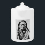 Tetera Renuncia el Jefe de Lakota: Sentando el Fuerte Bul<br><div class="desc">El incesante invierno nos había mordido el ánimo tanto como el vientre. Los rebaños de búfalos, alguna vez abundantes, no eran más que un recuerdo. Nosotros, los lakota, habíamos luchado valientemente, pero ni siquiera los guerreros más valientes pueden superar el hambre. Así, nos encontramos en Fort Buford, un lugar de...</div>