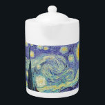 Tetera Vincent Van Gogh/ La Noche Starry<br><div class="desc">Vincent Van Gogh La Noche Estelar. Esta es una antigua obra maestra del pintor holandés Vincent Van Gogh, un pintor impresionista de post holandés. Paisaje nocturno. Hay un árbol en primer plano. La ciudad está en el medio. Montañas en el fondo. Hay una luna en el cielo. estrellas y nubes....</div>