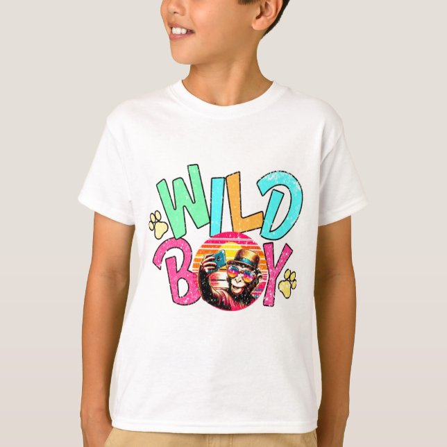 Texto en una camiseta con letras estilizadas y col (Anverso)