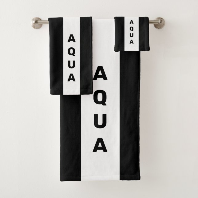 Texto personalizado en rayas blancas y negras (In situ)