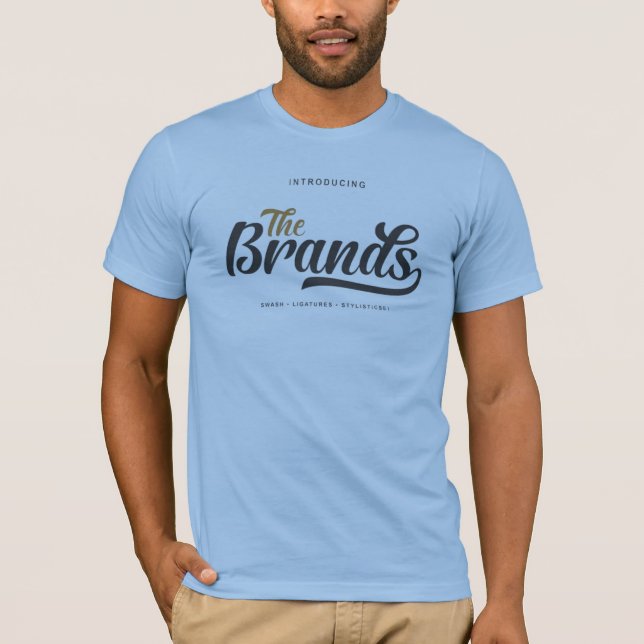 “The Brands” con letra impresa en una camiseta sua (Anverso)