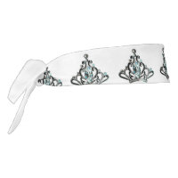 "Tiaras en una fila"