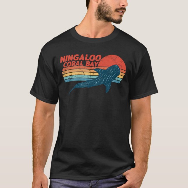 Tiburón ballena con camiseta retro Sunset (Anverso)