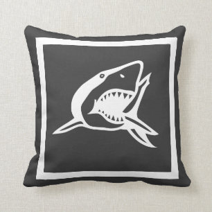 tiburón blanco en la almohada del gris del