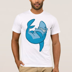 Tiburón del dibujo animado que rueda la camiseta