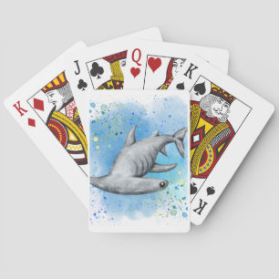 Tiburón martillo en el océano en cartas de juego