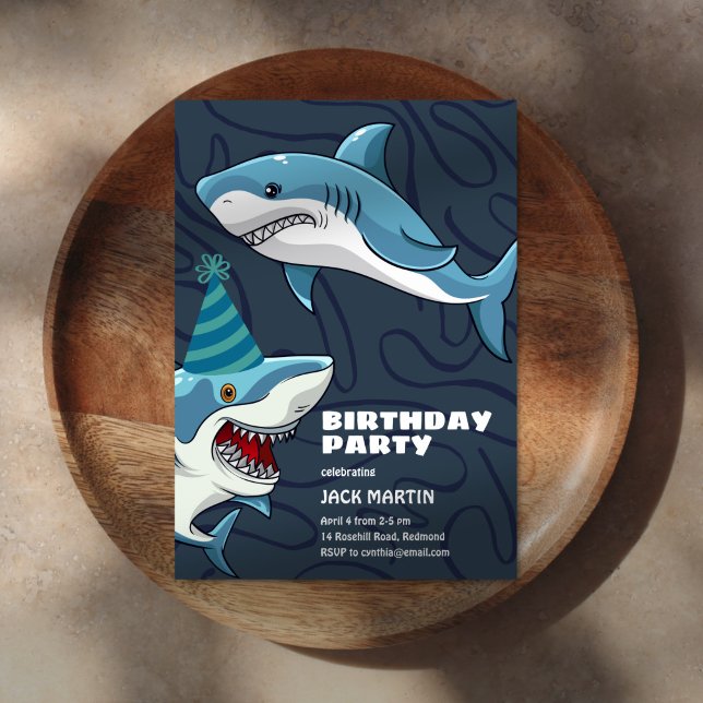 Tiburones disfrazados con invitación de cumpleaños (Subido por el creador)
