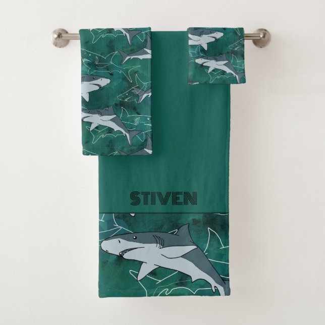 Tiburones en el océano. (In situ)