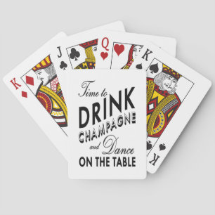 Tiempo de jugar a las cartas para beber champán en