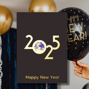 Tierra en 2025 - Tarjeta de Año Nuevo con diseño m