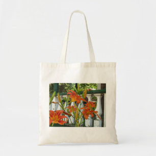 Tiger Lilies naranja - Bolsa Tote en el viñedo de