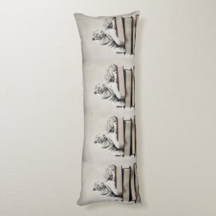 Tigre Blanco Posando sobre Libros – Almohada Corpo