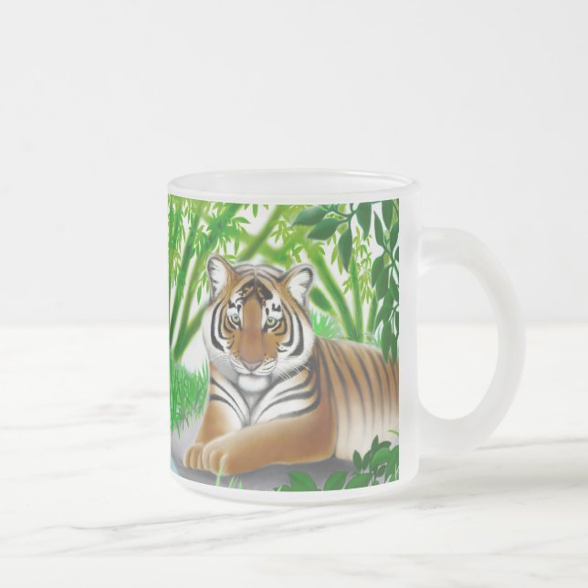 Tigre de Sumatran en la taza de bambú de la selva (Derecha)