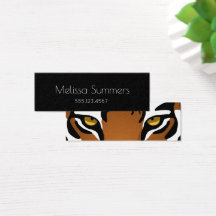 Tigre, gato salvaje en negro