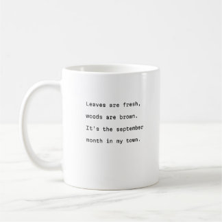 Tipografía de tazas de café de septiembre hojas po