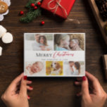 Tipografía moderna Feliz Navidad Múltiples Fotos<br><div class="desc">Comparte la alegría de la temporada con esta moderna tipografía multifotografía tarjeta navideña. Con un diseño sencillo pero elegante, esta tarjeta de vacaciones le permite mostrar múltiples fotos, combinando elegancia con un toque personal. Personalizar con su nombre familiar y un mensaje sincero para hacer de sus saludos de vacaciones algo...</div>