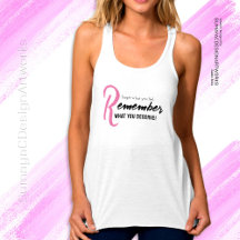 Camiseta con tipografía negra y motivadora de colo