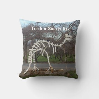 Tirar la almohada con la decoración de la casa de